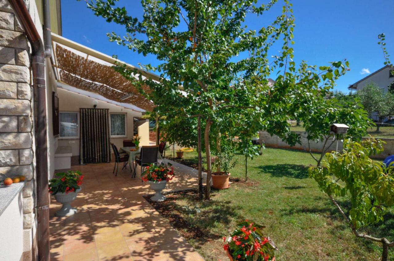 Nevija Apartment Novigrad  Exterior photo